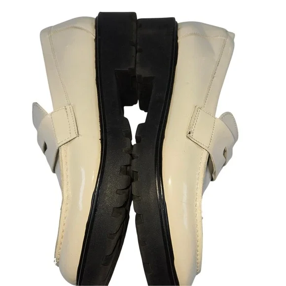 Steve Madden LOTTO Loafer Platform Lug Sole Cream Patent Leather Women's Size 9 - Picture 6 of 7
